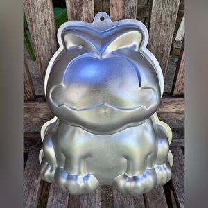 1978 Garfield Wilton Enterprises Aluminum Cake Pan Inaugural Year Korea